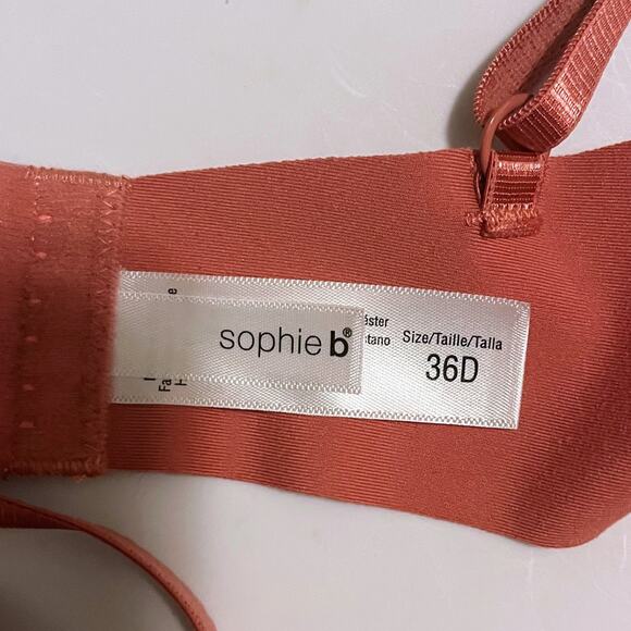 Sophie B Invisible Edge Bras 36D Wireless Light Pad Push-up Seamless Smooth NEW - Picture 3 of 6